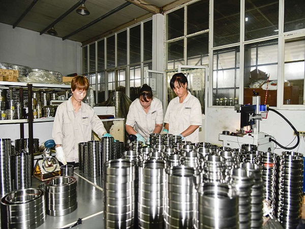 六類精密軸承的設(shè)計(jì)特點(diǎn)和應(yīng)用領(lǐng)域